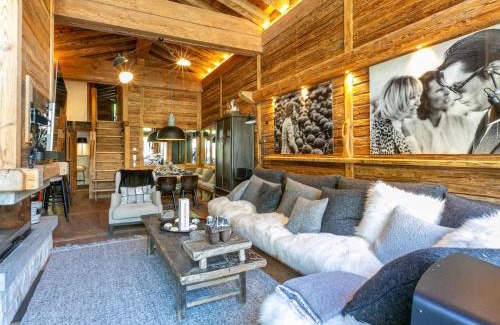 Val-d'Isere Apartment | Elegant Duplex with Jacuzzi & Hammam, Near Pistes and Shops