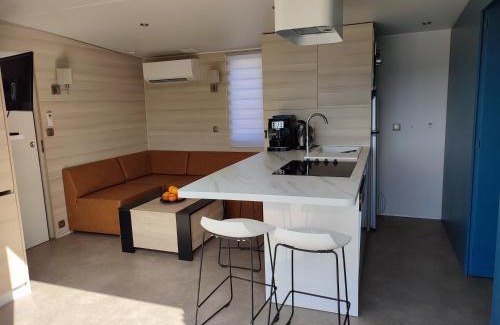 Pierrefeu-du-Var Other | Elegant Mobil-Home with Pool & Child-Friendly Amenities