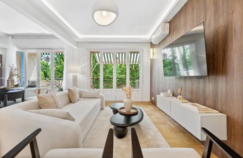 Riquier Apartment | Elegant Getaway Just 5 Minutes from the Port - Rated 9.8