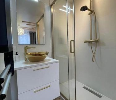 Saint-Claude Apartment | Unique T2 in Saint Claude - Guest Rated 9/10, Family-Friendly