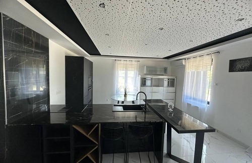Sainte-Helene-sur-Isere Apartment | Elegant T4 1/2: Family-Friendly Retreat Awaits You