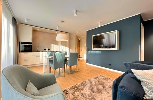 Muritz Apartment | Exquisite Oceanfront Retreat with Pool and Sauna Access