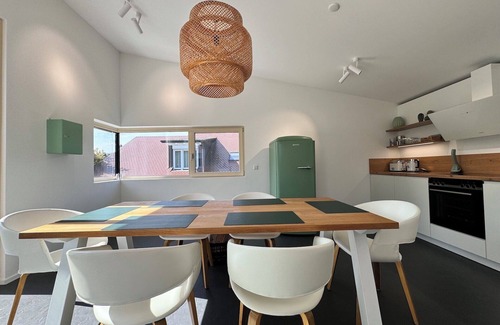 Radolfzell am Bodensee Apartment | Seeblick Deluxe: Scenic Getaway on Mettnau Peninsula
