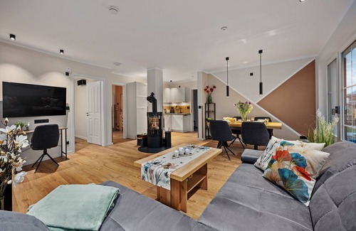Dranske Apartment | Pet-Friendly Getaway with Ocean View & Wellness Features