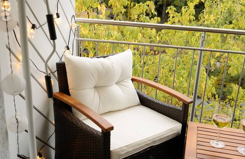 Doehren Apartment | Stylish Messe Apartment by the Water in Hannover