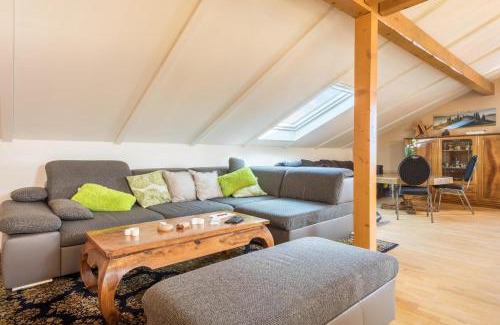 Hoechst Apartment | Elegant Penthouse Apartment with Child-Friendly Amenities