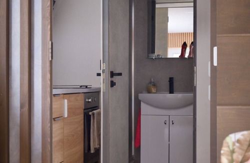Burgheim Cabin | Luxuriöses Tiny House mit Herrlichem Gartenblick zum Entspannen