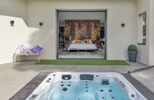 Saint-Clement-de-Riviere Villa | Elegant Villa with Ocean View & Private Pool on Estate