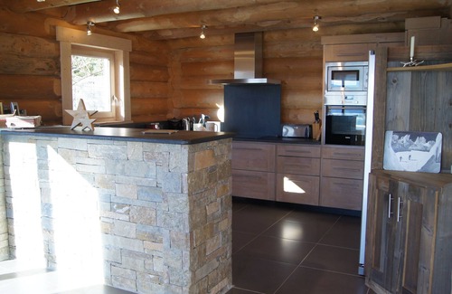 Font-Romeu-Odeillo-Via Ski Chalet | Stylish Log Chalet with Panoramic Views & Spa Amenities