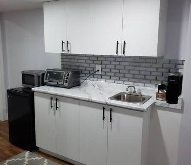 Brampton Apartment | Bright 1BR Apartment with Free Parking & Pet Friendly
