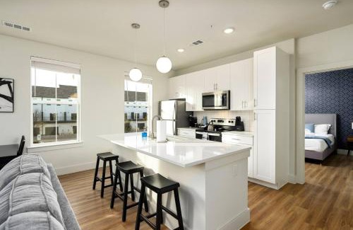 Pflugerville Apartment | Luxurious 1BR Gem Steps from the Action
