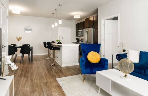 Plato Center Apartment | Modern 2-Bedroom Retreat with Pool & Kitchen Access