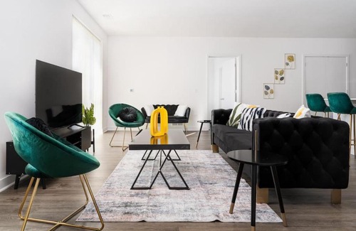 Morton Grove Apartment | Luxurious 2 Bedroom in Morton Groove