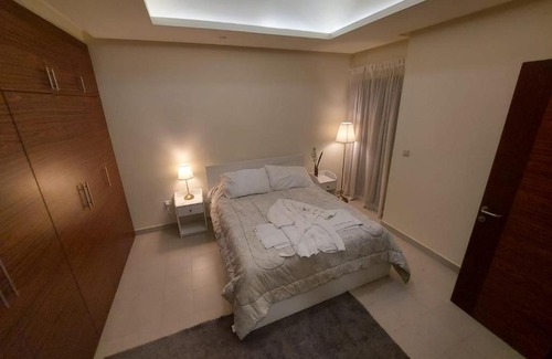 Lusail Apartment | Elegant 2 BR Apartment with Pool, Gym & Hot Tub Access