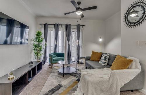 McNeil Apartment | 2BR Oasis with Resort Pool and Hot Tub Awaits You!