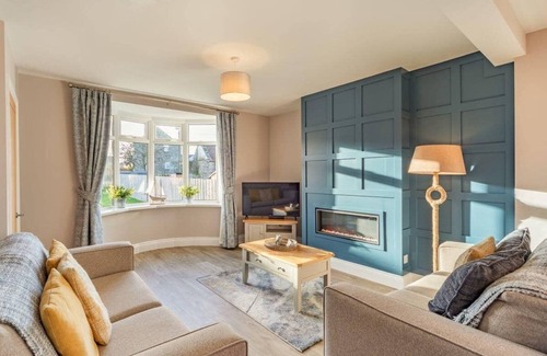 North Sunderland House | Guest Rated 10/10: Family-Friendly 3 Bedroom Retreat