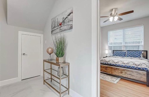 Greater Heights House | Stylish 3 Beds/3.5 Baths Home in The Heights, Pet-Friendly