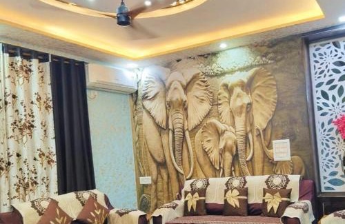 Vaishali Apartment | Family-Friendly 3 BHK Flat in Ghaziabad - Rated 9/10