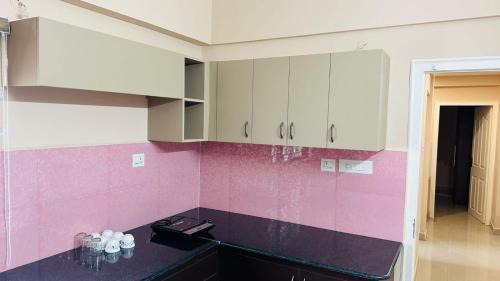 Onamthuruth Apartment | Elegant 3 BHK Flat in Kottayam - Pet Friendly & Family Ready