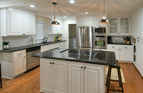 State Park House | Deluxe 3 BR Retreat with Patio, Arcade & King Bed