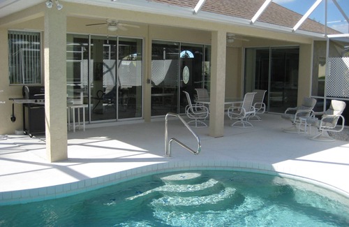 Tara Golf and Country Club House | Elegant 3 BR Retreat with Private Pool near Tara Golf Club