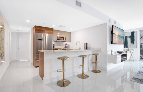 Surfside Condo | Incredible 3 Bed Condo with Rooftop Pool & Ocean View
