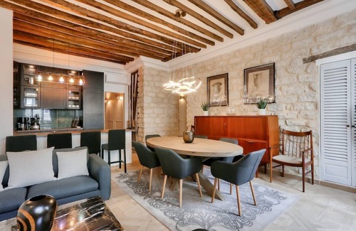 Bonne-Nouvelle Apartment | Enchanting Stay in the Heart of Paris with Family Amenities