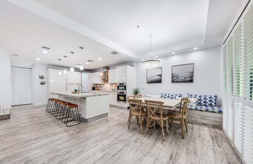 Hollywood Villa | Impressive 4 Bedroom Beach Villa Near Hollywood Beach