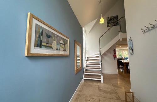 St Austell House | Family-Friendly 4 Bedroom New England Villa - Trewhiddle V10