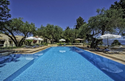 Vassilatika Villa | Elegant 4 Bedroom Villa with Heated Pool & Ocean Views