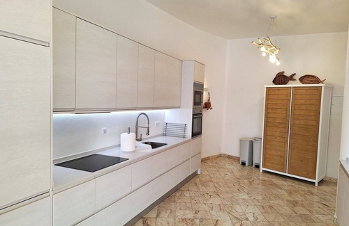 Salema Villa | Elegant 4-Bedroom Villa with Heated Pool & Ocean View
