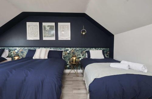 Chapeltown House | Discover the Willows: Guest Rated 9/10 Retreat