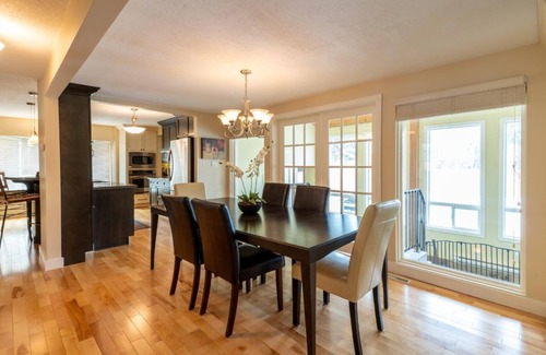 East Kootenay House | Elegant 5-Bedroom Oasis with Private Pool Steps from Beach