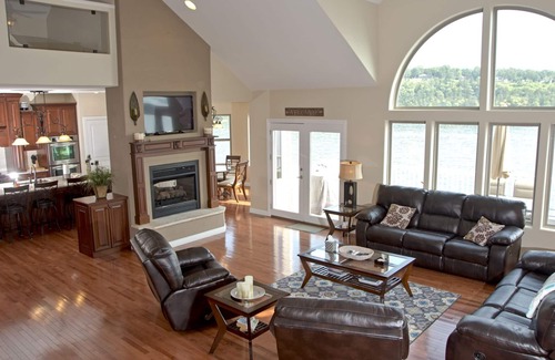 Camdenton House | Elegant 5-Bedroom Retreat with Pool and Lake Views
