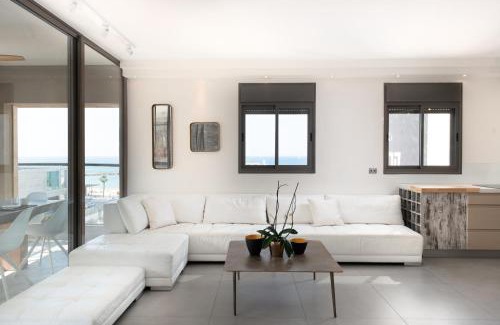 Kerem HaTeimanim Apartment | Experience Miami at Born in Miami by HolyGuest