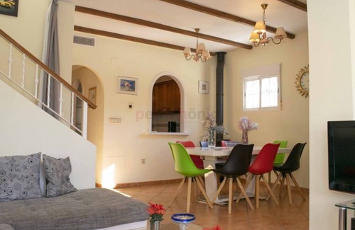 Lo Crispin Villa | Elegant 6-Person Holiday Home Near the Sea with Pool