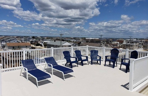 Beach Haven Crest House | Oceanside Retreat: 6 Bedrooms, Pool & Steps to Beach