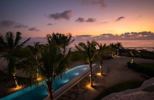Troncones Villa | Top-Rated Tropical Beachfront Penthouse with Spa & Breakfast
