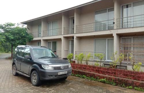 Mangaon Apartment | Pet-Friendly AC Apartment Near Tamhini Ghat & Kolad Rafting