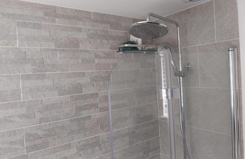 Tilbury Villa | Beautiful Home for Extended Stays - Guest Rated 10/10