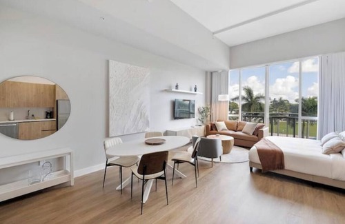 Downtown Miami Apartment | Luxurious and Cozy Apartment in Downtown