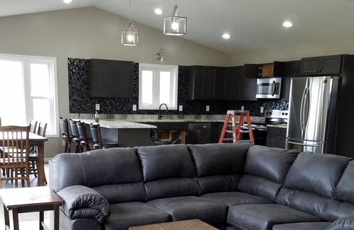 Otego House | Luxurious and new, under 10 mins to All Star Village