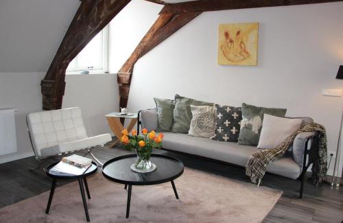 Vianen Apartment | Elegant Apartment in Historic Rijksmonument - Family Friendly