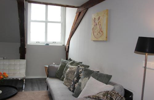 Vianen Apartment | Elegant Apartment in Historic Rijksmonument - Family Friendly