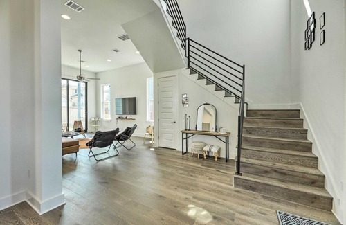 Meadows At Trinity Crossing House | Stylish Austin Home: Family-Friendly Retreat Near Downtown