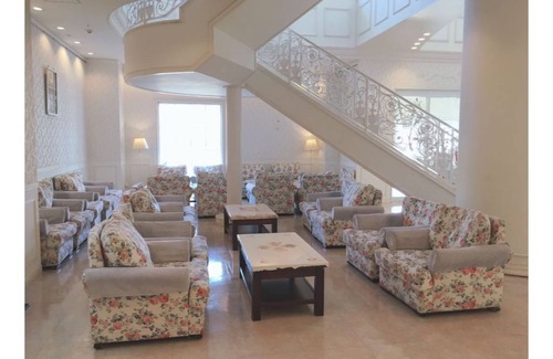 Mooka House | Elevated Retreat with Kitchen Amenities on High Floor 301
