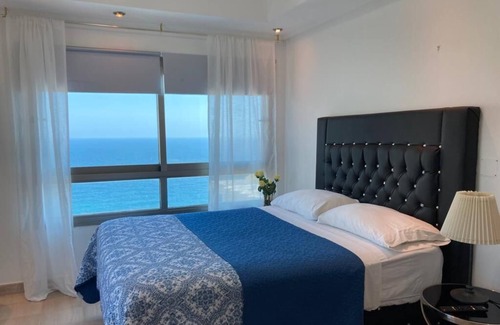 San Geronimo Apartment | Oceanfront Apartment with Caribbean Views & Top Amenities