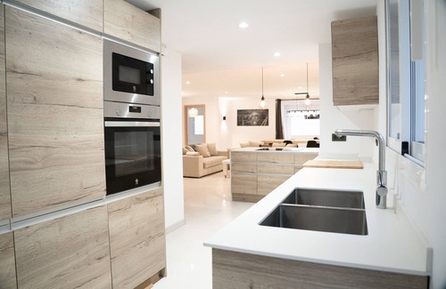 Javea Apartment | Beachside Apartment with Spa & Breakfast - Rated 10/10!