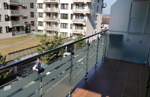 Copou Apartment | Cozy Apartment in Residential Complex for 3 Guests