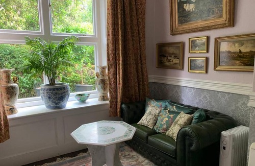 Ladock Apartment | Historic Mansion Apartment with Ocean View and Pet-Friendly